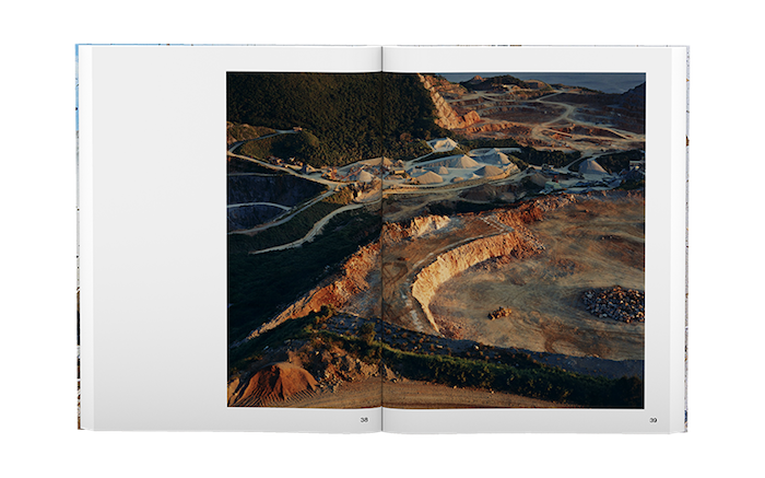 EXCAVATING THE FUTURE CITY | NAOYA HATAKEYAMA – Hydra + Fotografía