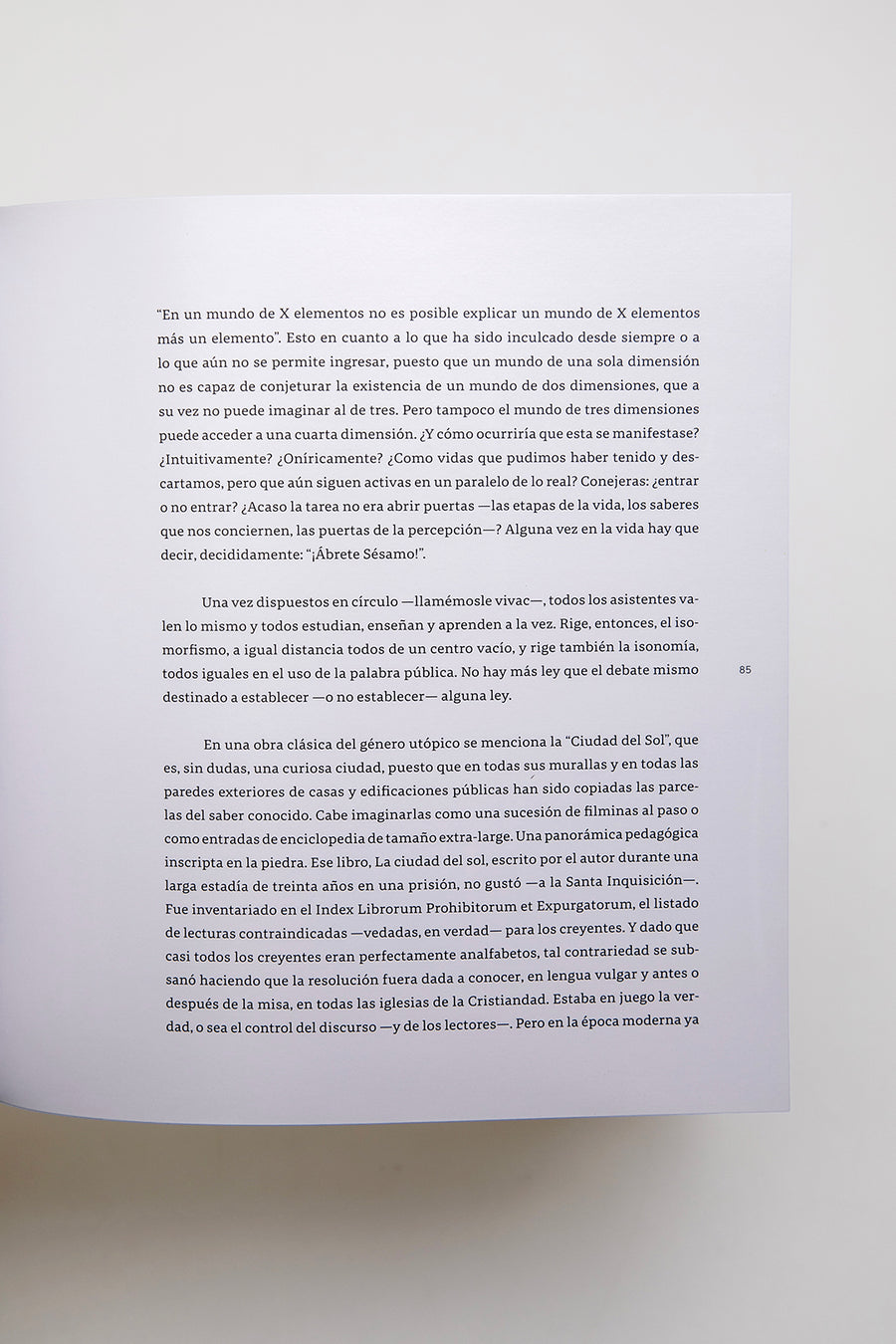 Oasis y espejismo. Apuntes en la Universidad de Buenos Aires / Ezequiel Narcisi