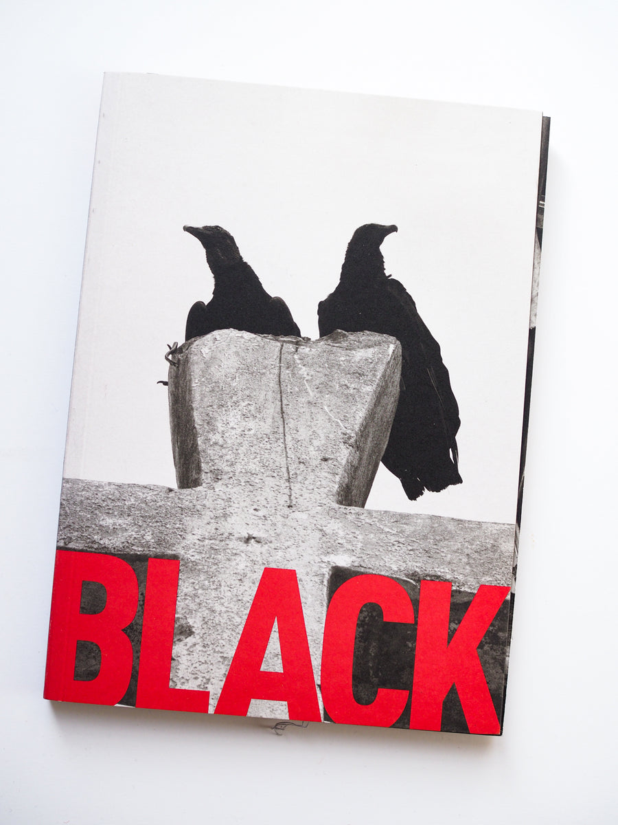 Black / Ernesto Costante