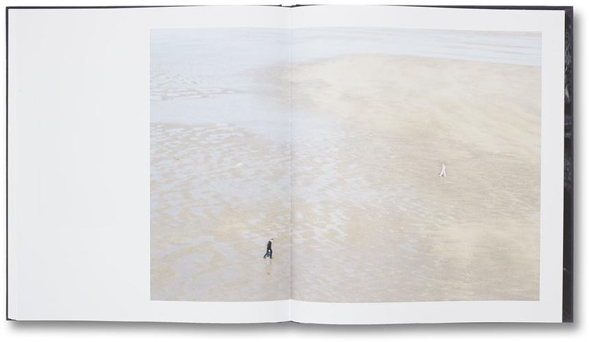 Beyond Maps and Atlases - signed | Bertien van Manen